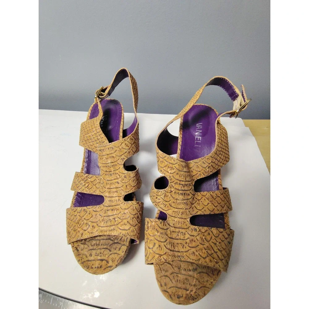 Vaneli‎ Womens Tan Snakeskin Embossed Wedge Sandals Purple Insole Size 7.5M